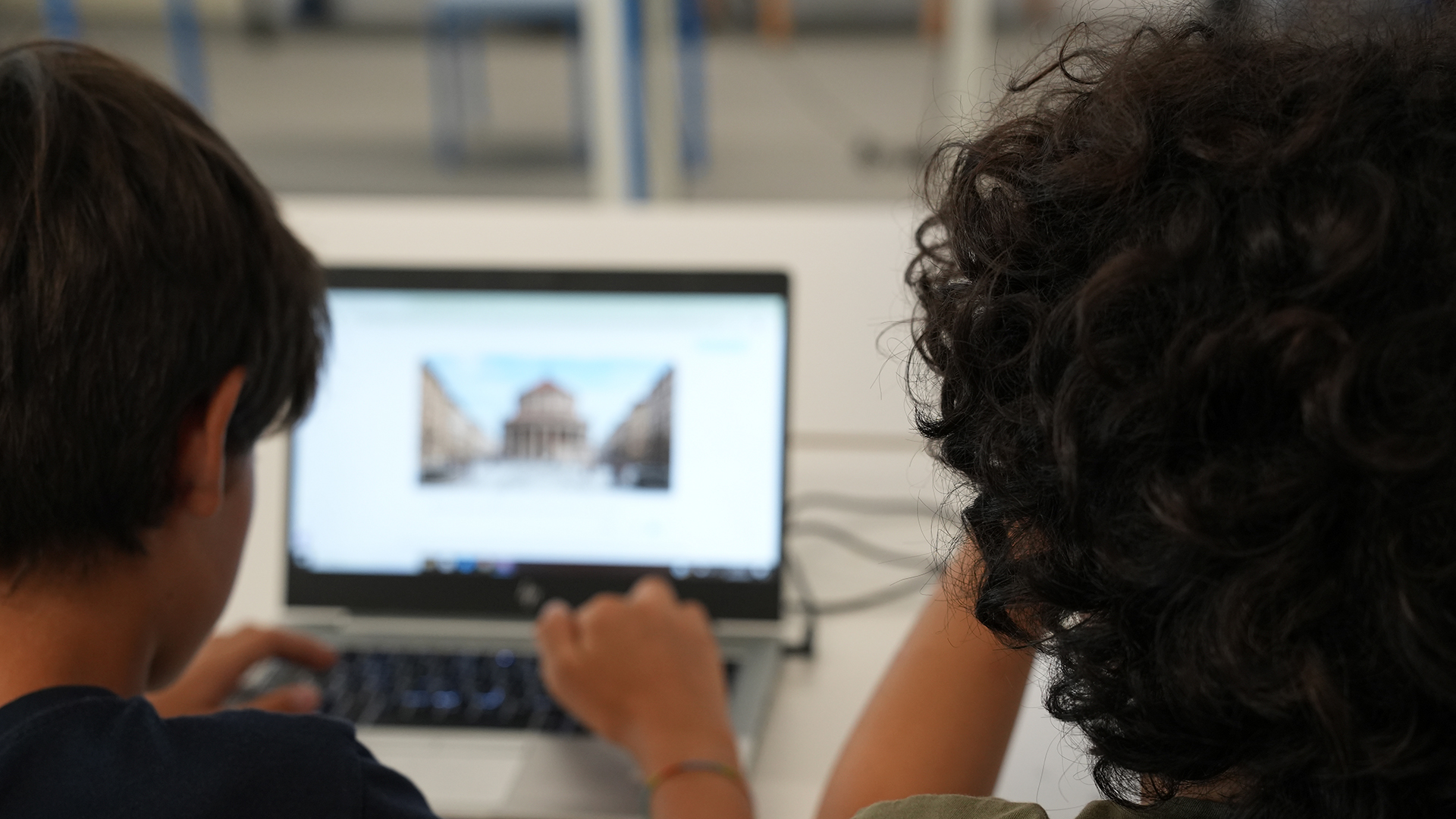 Materiali per il futuro: sfide di progettazione sostenibile